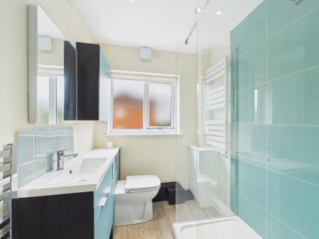 2 bedroom Flat for sale in Heol Llanishen Fach, Cardiff, CF14