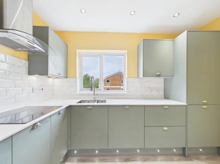 2 bedroom Flat for sale in Heol Llanishen Fach, Cardiff, CF14