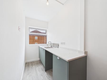 2 bedroom Flat for sale in Heol Llanishen Fach, Cardiff, CF14