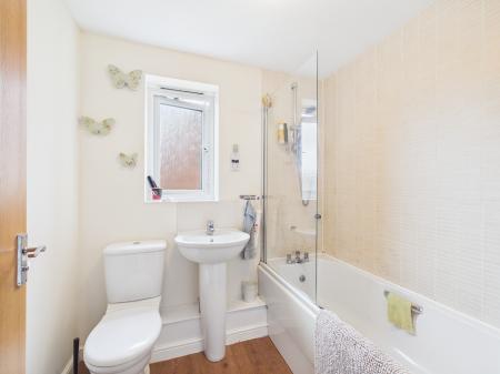 2 bedroom End of terrace house to let in Lonydd Glas, Llanharan, CF72