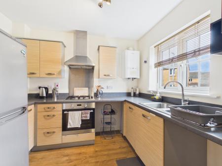 2 bedroom End of terrace house to let in Lonydd Glas, Llanharan, CF72