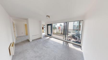 2 bedroom Flat to let in Pantbach Road, Cardiff, CF14