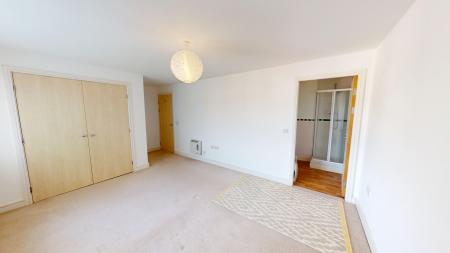 2 bedroom Flat to let in Pantbach Road, Cardiff, CF14
