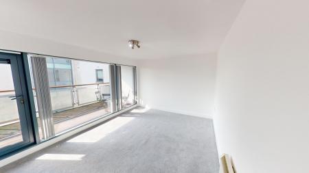 2 bedroom Flat to let in Pantbach Road, Cardiff, CF14