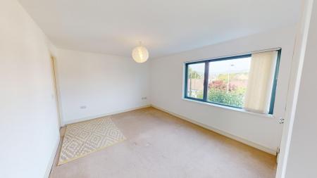 2 bedroom Flat to let in Pantbach Road, Cardiff, CF14