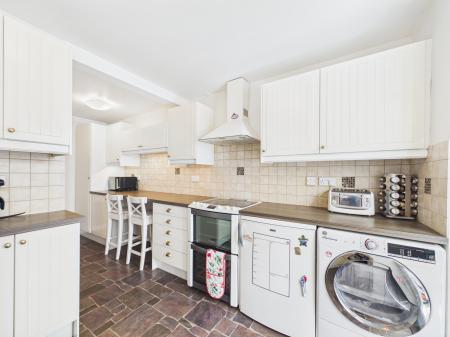 3 bedroom Semi-detached house for sale in Glendale Avenue, Llanishen, Cardiff, CF14
