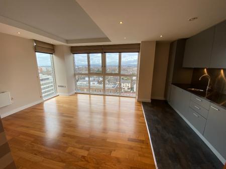 2 bedroom Flat for sale in Newport Road, Cardiff, CF24