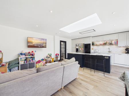 4 bedroom Semi-detached house for sale in King George V Drive East, Heath, Cardiff, CF14