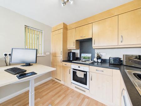 1 bedroom Flat for sale in Pentland Close, Llanishen, Cardiff, CF14