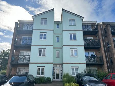 1 bedroom Flat for sale in Pentland Close, Llanishen, Cardiff, CF14