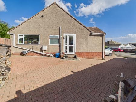 2 bedroom Semi-detached bungalow for sale in Clos Y Graig, Rhiwbina, Cardiff, CF14