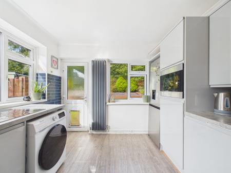 2 bedroom Semi-detached bungalow for sale in Clos Y Graig, Rhiwbina, Cardiff, CF14
