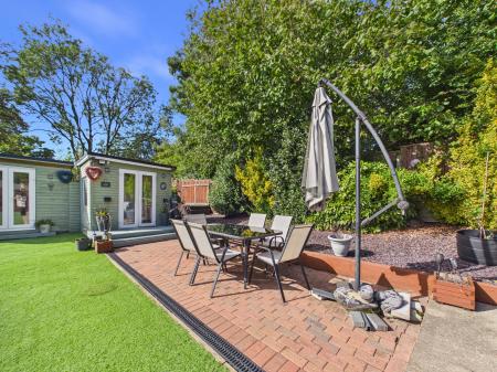 2 bedroom Semi-detached bungalow for sale in Clos Y Graig, Rhiwbina, Cardiff, CF14