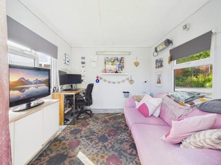 2 bedroom Semi-detached bungalow for sale in Clos Y Graig, Rhiwbina, Cardiff, CF14