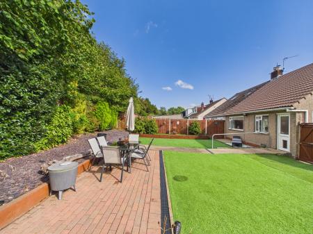 2 bedroom Semi-detached bungalow for sale in Clos Y Graig, Rhiwbina, Cardiff, CF14