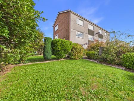 2 bedroom Flat for sale in Heol Lewis, Rhiwbina, Cardiff, CF14