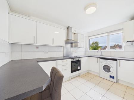 2 bedroom Flat for sale in Heol Lewis, Rhiwbina, Cardiff, CF14