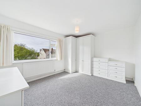 2 bedroom Flat for sale in Heol Lewis, Rhiwbina, Cardiff, CF14