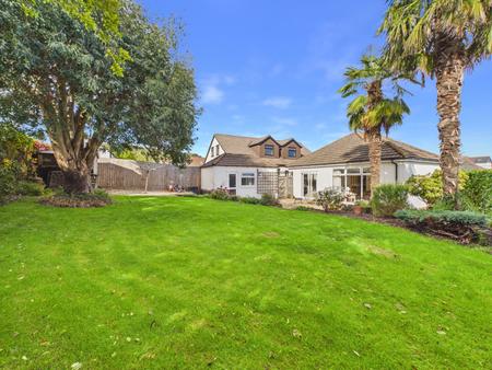 2 bedroom Detached bungalow for sale in Wenallt Road, Rhiwbina, Cardiff, CF14