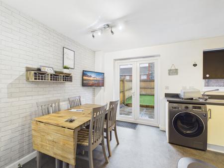 3 bedroom End of terrace house to let in Heol Gruffydd, Pontypridd, Rhydyfelin, CF37