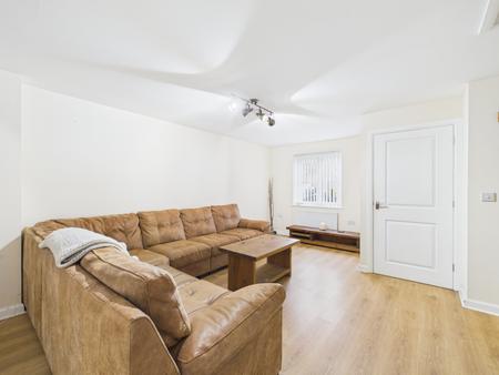 3 bedroom End of terrace house to let in Heol Gruffydd, Pontypridd, Rhydyfelin, CF37