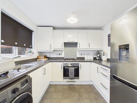 3 bedroom End of terrace house to let in Heol Gruffydd, Pontypridd, Rhydyfelin, CF37