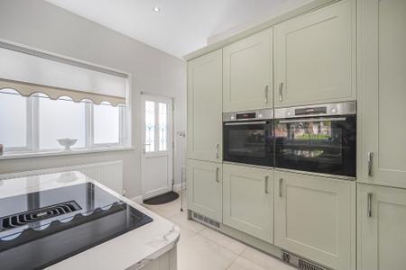 4 bedroom Detached house for sale in Fairwater Road, Llandaff, Cardiff, CF5