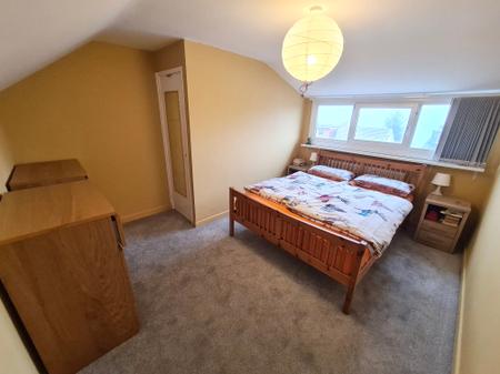 3 bedroom Semi-detached house to let in Whiterock Drive, Pontypridd, CF37