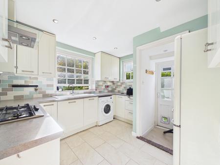 3 bedroom Semi-detached house to let in Pen Y Dre, Rhiwbina, Cardiff, CF14