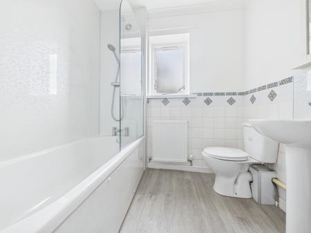 2 bedroom Terraced House to let in Kingstown Road, Carlisle, CA3