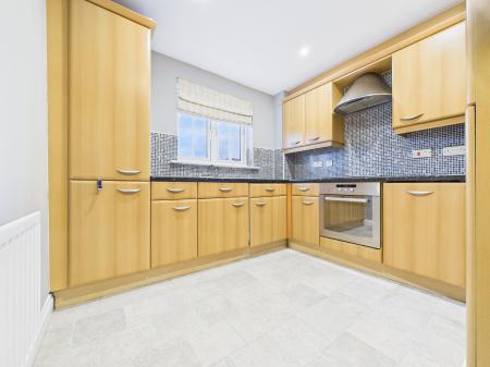 2 bedroom Flat to let in Watermans Walk, Harraby, Carlisle, CA1