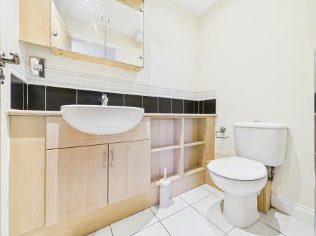 2 bedroom Flat to let in Watermans Walk, Harraby, Carlisle, CA1