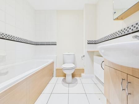 2 bedroom Flat to let in Watermans Walk, Harraby, Carlisle, CA1