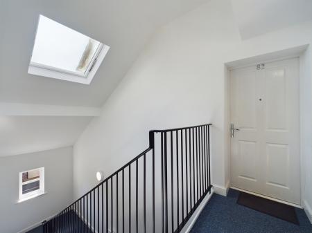 2 bedroom Flat to let in Bishops Way, Dalston, CA5
