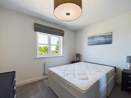 2 bedroom Flat to let in Bishops Way, Dalston, CA5