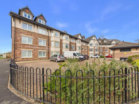 2 bedroom Flat for sale in Willow Place, Carlisle, CA1