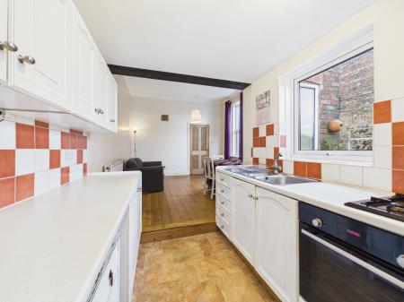 4 bedroom Terraced House to let in Thornton Road, Carlisle, CA3