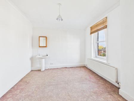 4 bedroom Terraced House to let in Thornton Road, Carlisle, CA3