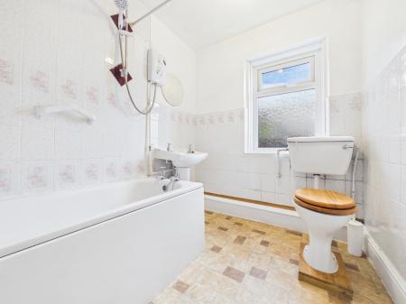 4 bedroom Terraced House to let in Thornton Road, Carlisle, CA3