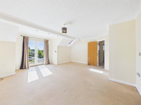 2 bedroom Flat for sale in Pennine View CLose, Carlisle, CA1