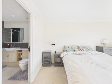 2 bedroom Flat for sale in Milbourne Street, Carlisle, CA2
