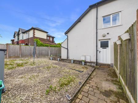 2 bedroom Flat to let in Beechwood Avenue, Carlisle, CA3
