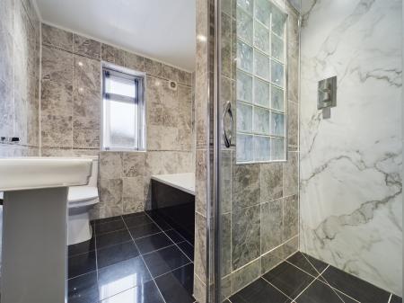 2 bedroom Flat to let in Whiteclosegate, Carlisle, CA3