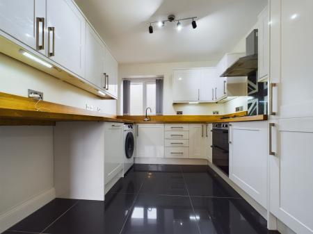 2 bedroom Flat to let in Whiteclosegate, Carlisle, CA3