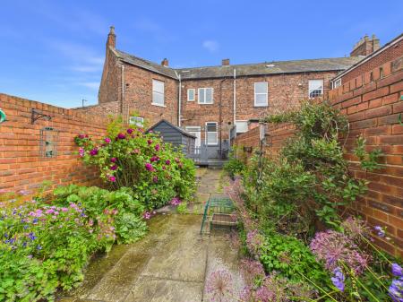 3 bedroom Terraced House for sale in Warwick Road, Carlisle, CA1