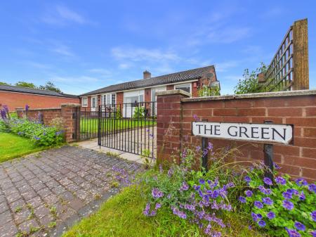 2 bedroom Semi-detached bungalow for sale in The Green, Houghton, CA3