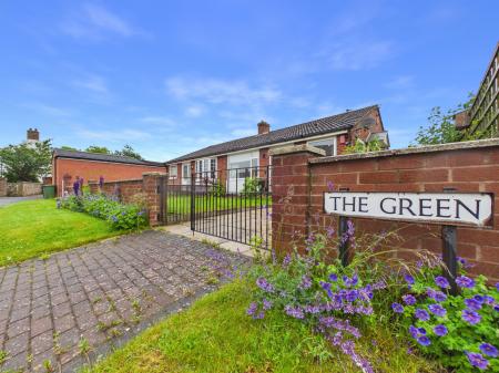 2 bedroom Semi-detached bungalow for sale in The Green, Houghton, CA3