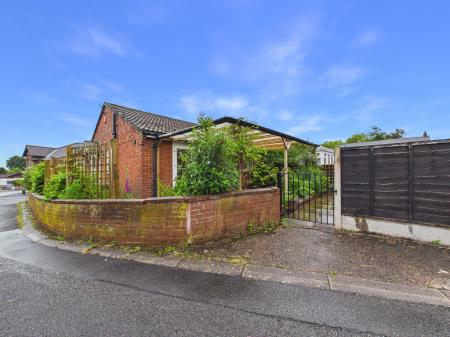 2 bedroom Semi-detached bungalow for sale in The Green, Houghton, CA3
