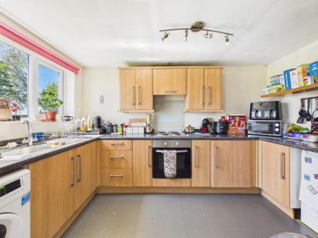 2 bedroom Flat for sale in Ellesmere Way, Carlisle, CA2
