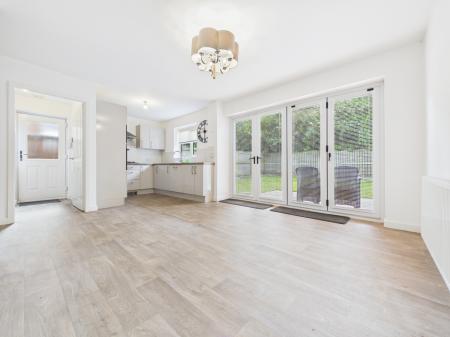 4 bedroom Detached house to let in Suttle Lane, Carlisle, CA2
